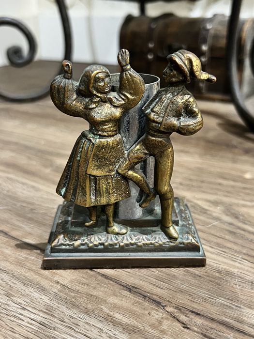 Porta-cirio pascal bronze.