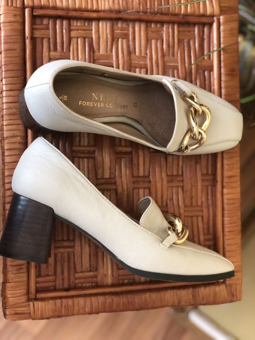 Стильні туфлі next