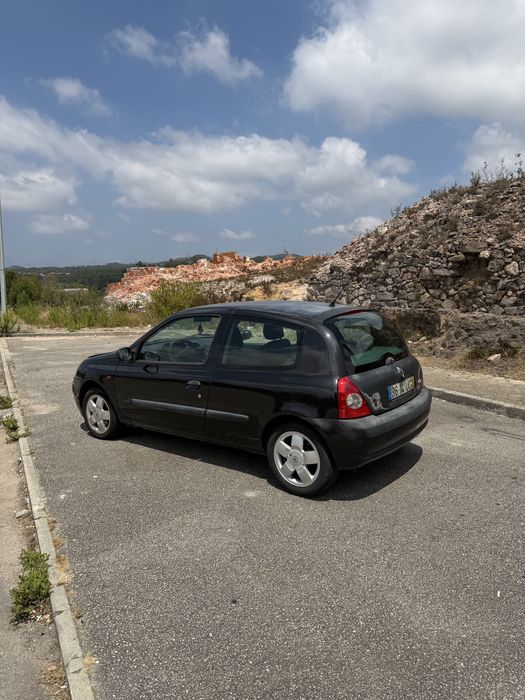 Renault Clio — fotografia 4