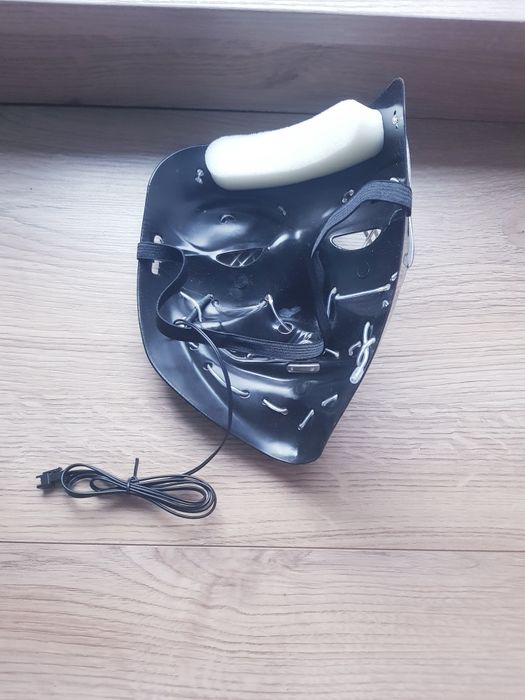 Maska na twarz Halloween marki Pepco .