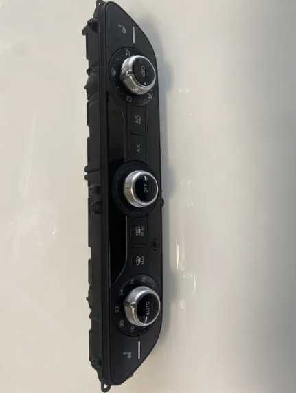 Панель управління AUDI A4 B 9