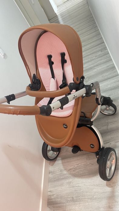 Vendo carrinho de bebe mima xari em bom estado