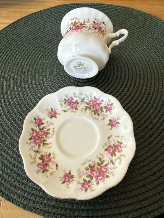 Royal Ascot vintage filizanka ze spodkiem