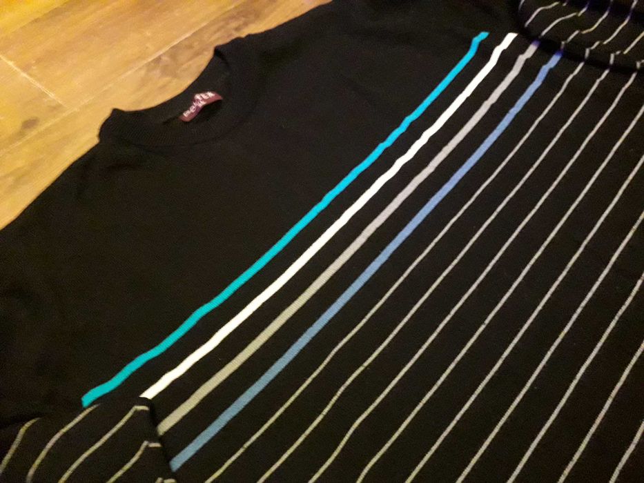 sweter  stylowy w paski