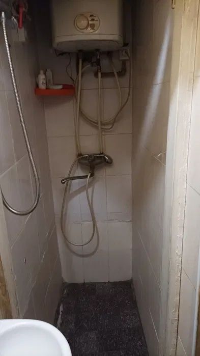 Сдам комнату в коммуне,ул. Новаторов/Адмиральский