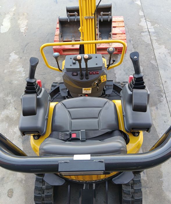 Mini giratória escavadora Yanmar VIO 12 (700)