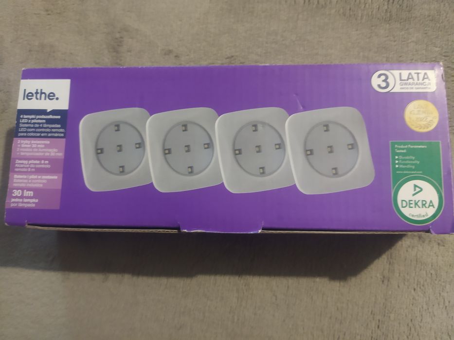 Lampki ppdszafkowe 4 szt
