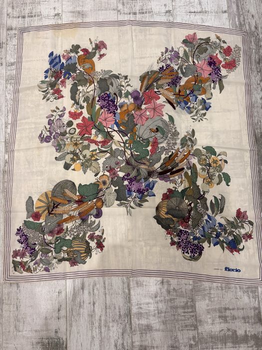 Оригінальна шовкова хустина від hermes, loewe, dior