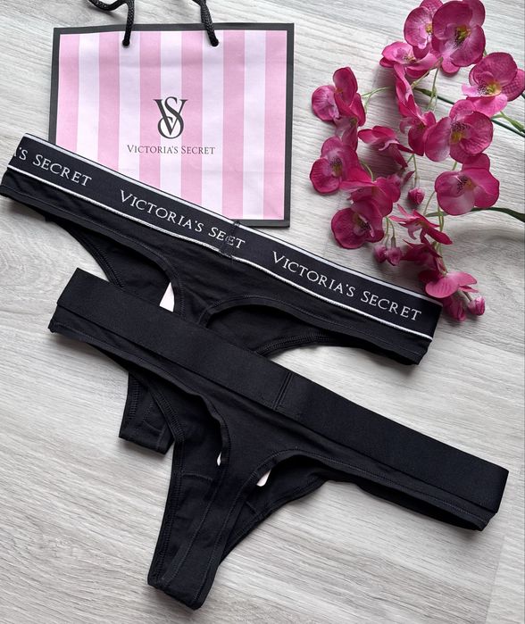 Zestaw czarne stringi z logowaną gumą kryształkami Victoria’s Secret