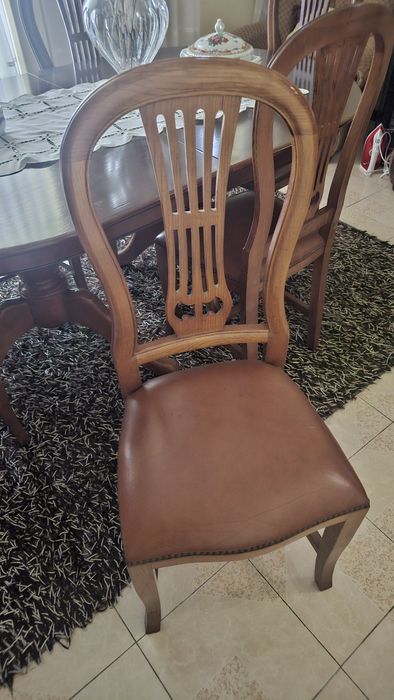 Mesa de jantar com 6 cadeiras