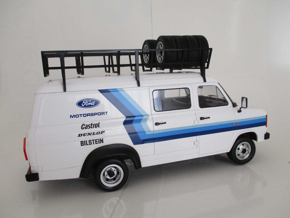 Miniatura da Ford Transit MK II - Escala 1.18