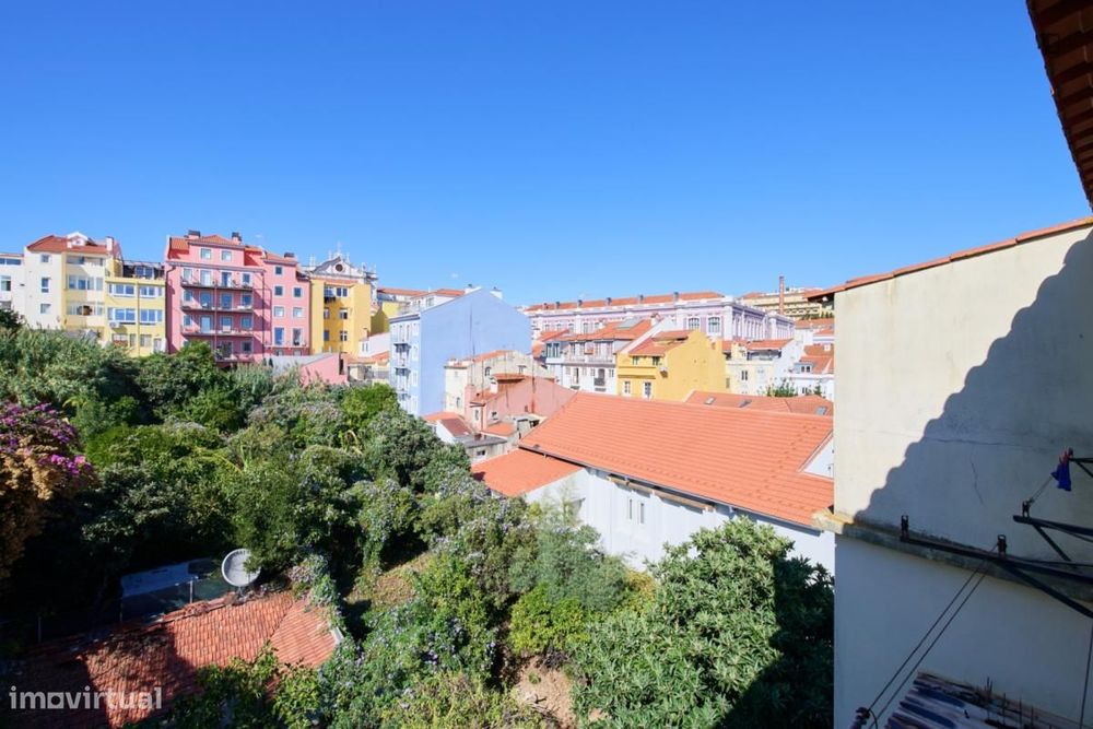 Quarto - localizado em São Bento Lisbon