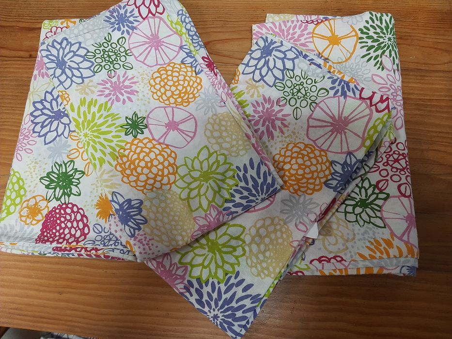 Lençóis saco casal IKEA, fronhas e cortinas