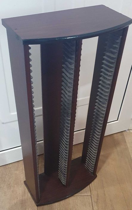 Estante/ móvel  para cd's em madeira