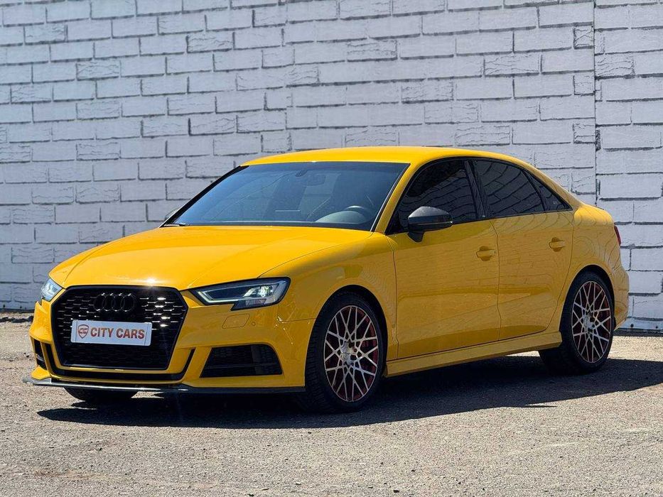Audi S3 (офіційна)