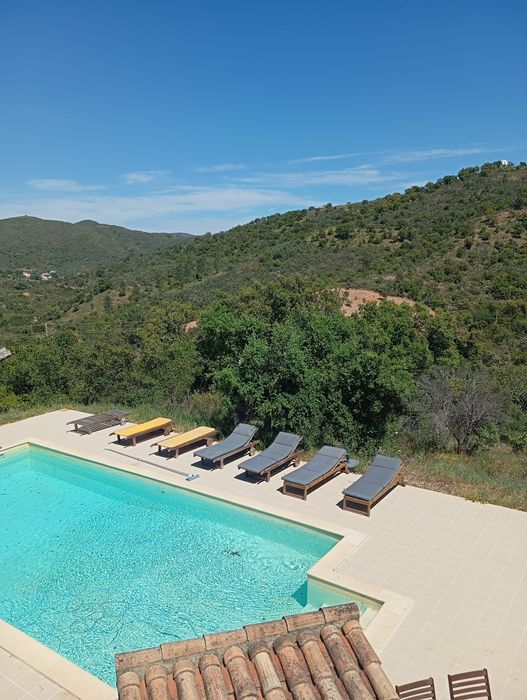 Large rural  house with private pool