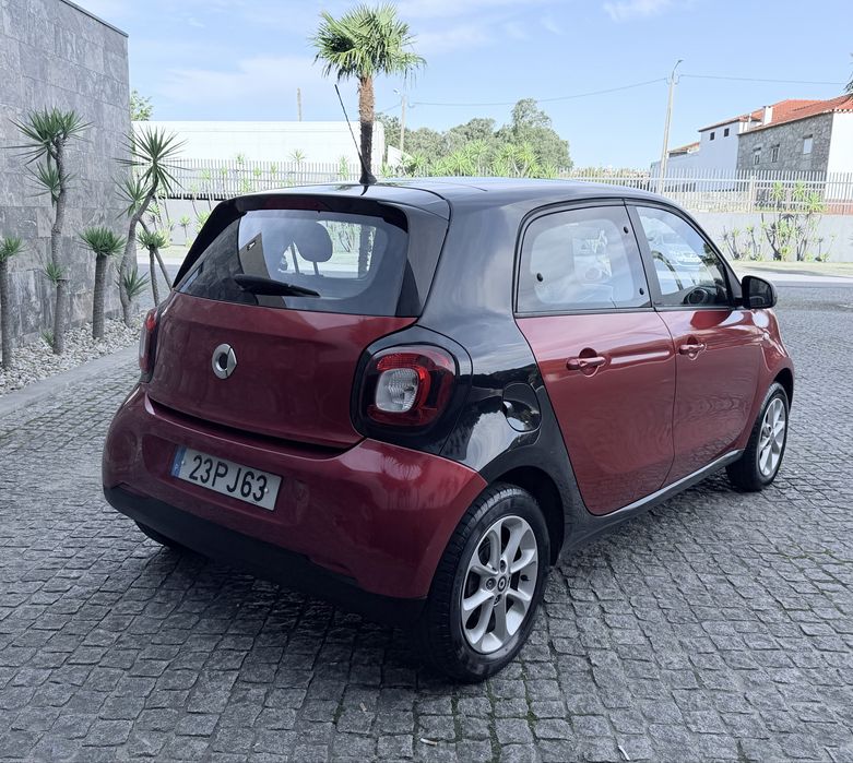 Smart ForFour Passion 900 Turbo Ano 2015 ( Tecto Panoramico GPS )