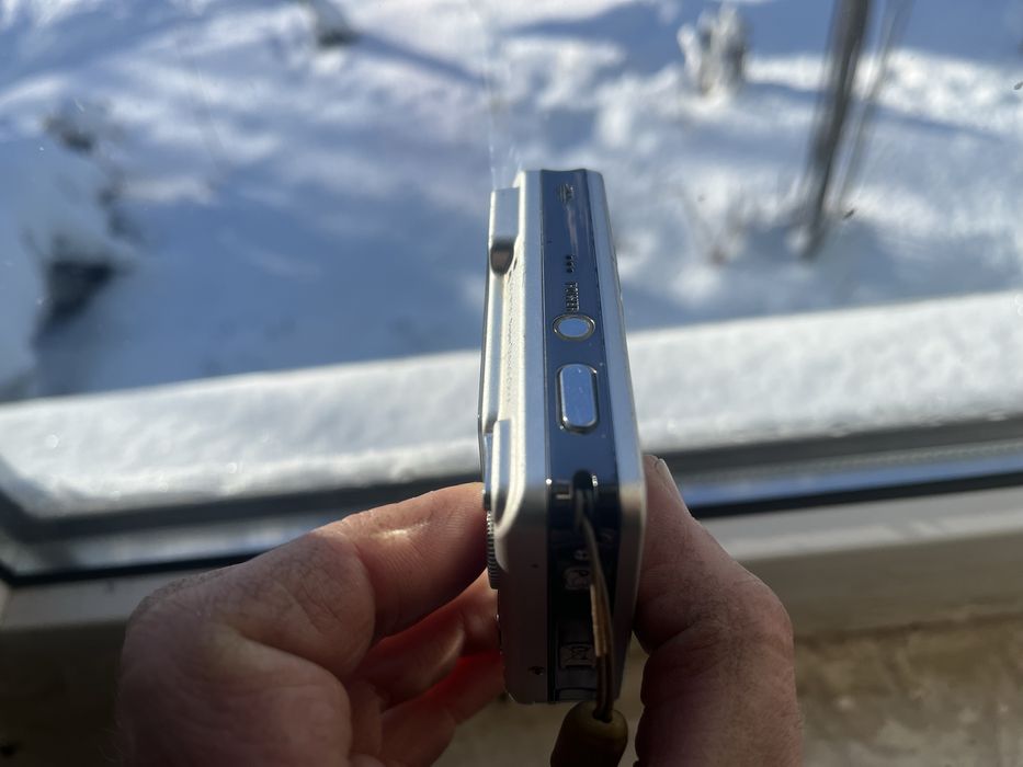 Цифровий фотоапарат, sony  dsc-w130.