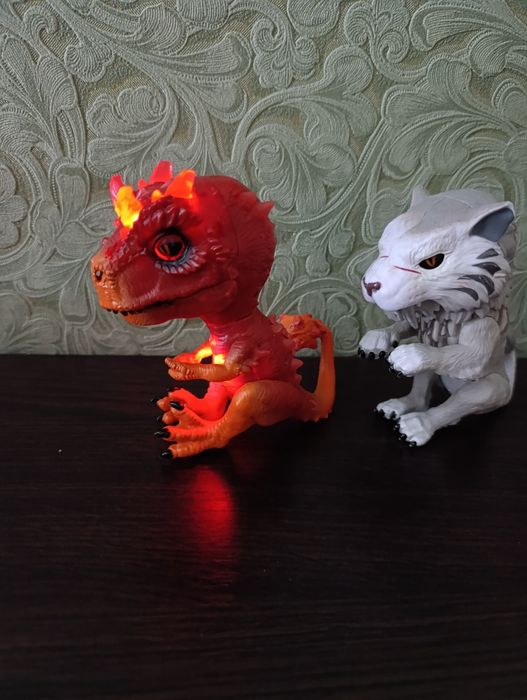 Интерактивный дракоша, саблезубый тигр Фингерлингс