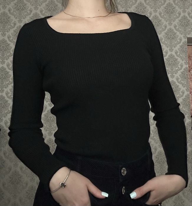 Чорна кофтинка, розмір С