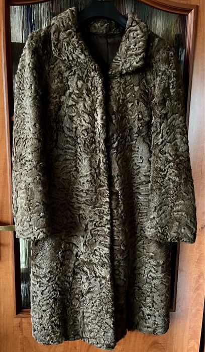 Brązowe karakuły futro naturalne płaszcz damski