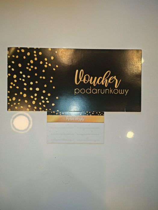 Voucher podarunkowy stylizacja paznokci