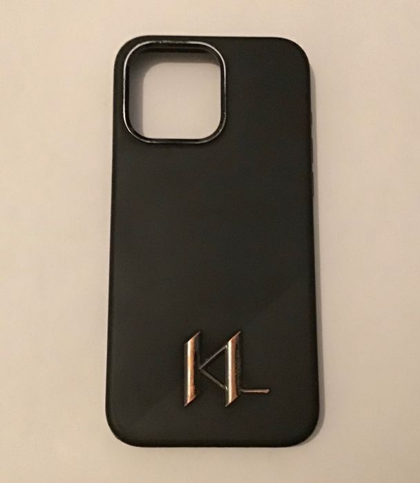 Capa de silicone Karl Lagerfeld para iPhone