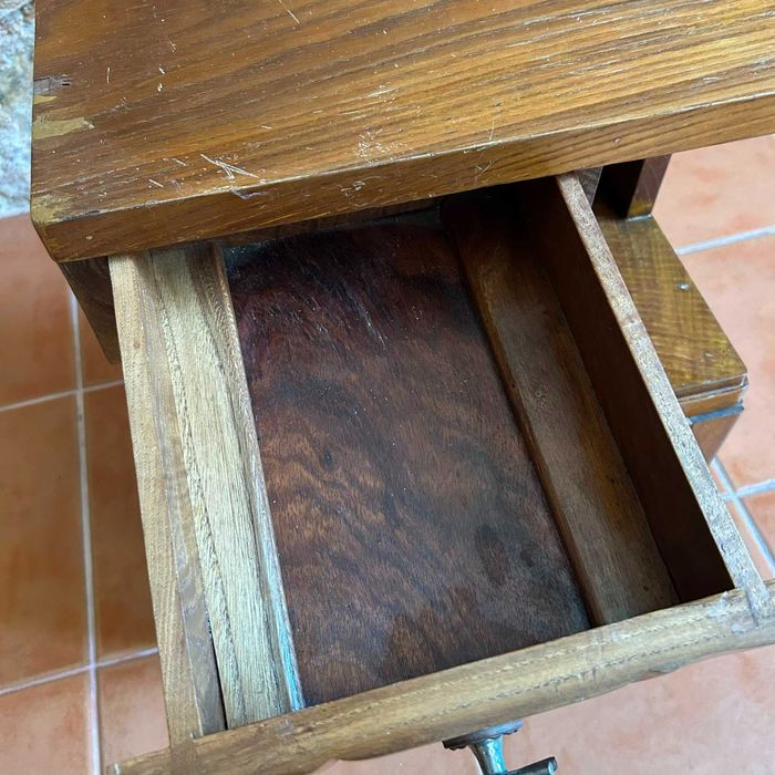 Mesinha de Cabeceira