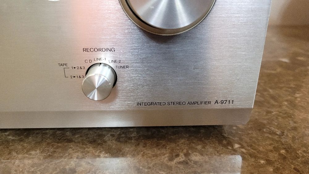 Onkyo integra A-9711