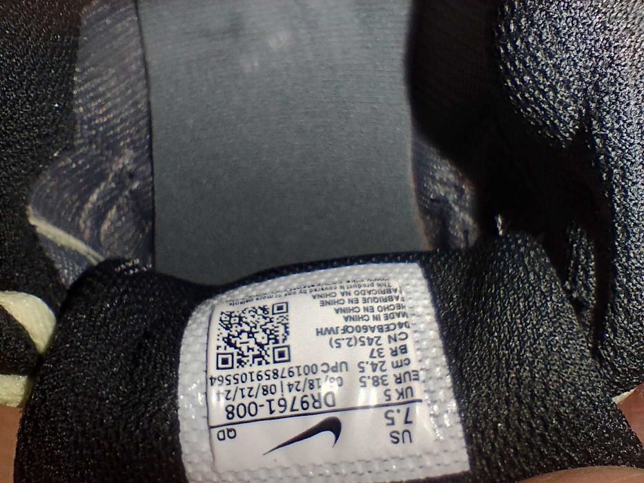 buty sportowe sneakersy 38,5 Nike Tech hera idealny stan