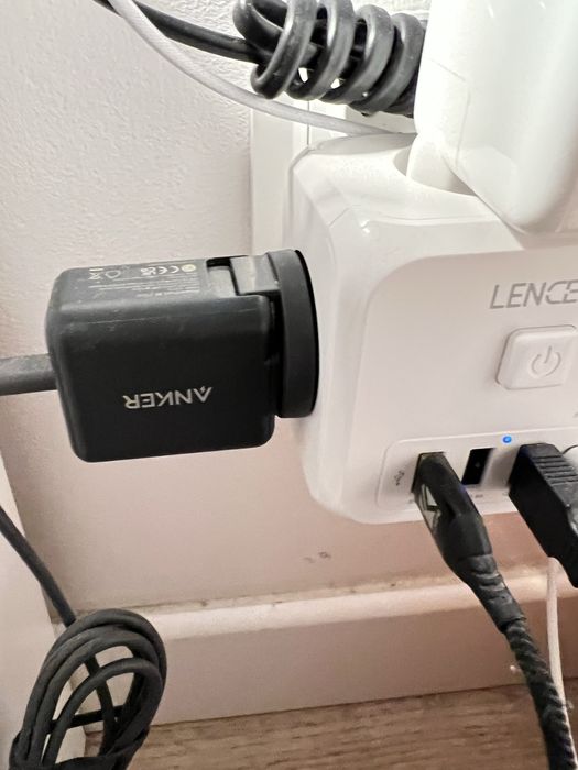 Anker ładowarka indukcyjna z powerbankiem