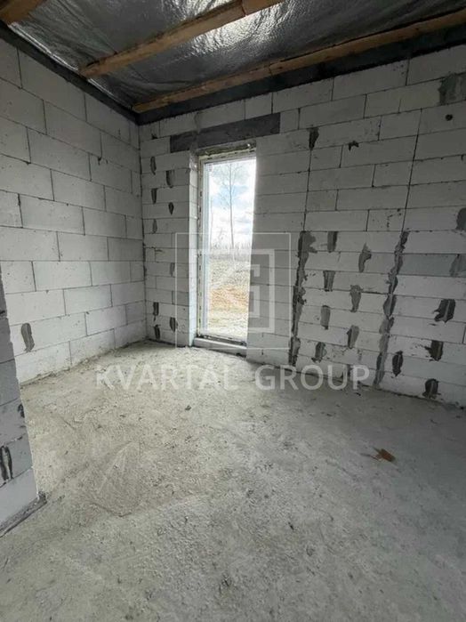 Новий будинок 105 м² з терасою та газом