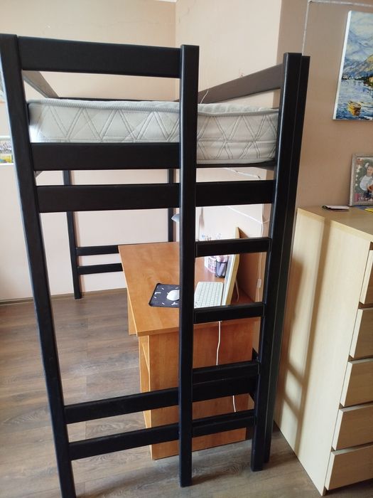 Детская двухярусная кровать с матрасом в идеальном состоянии