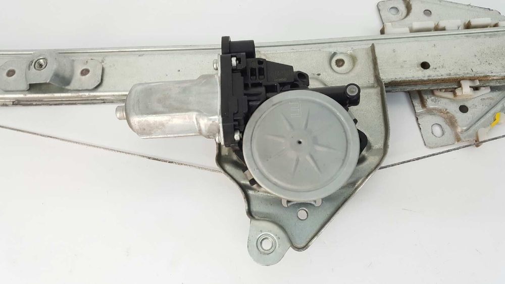 ELEVADOR FRENTE DIREITO SUZUKI GRAND VITARA JB (JT) 2.0 JLX-A (5-PTAS.)