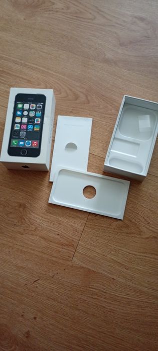 Iphone 5 e  15 black 256 gb caixas