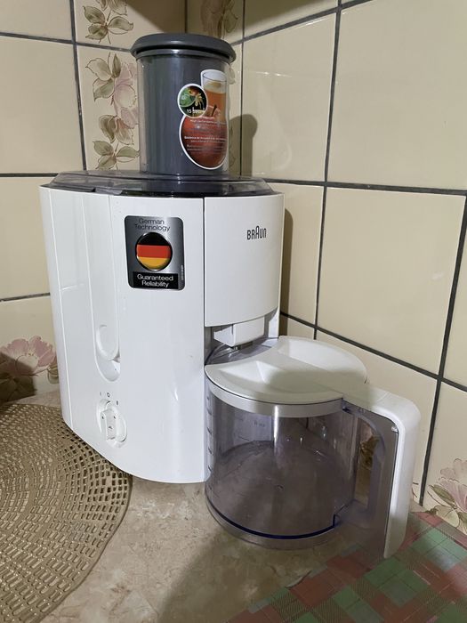 Braun De Longhi Sokowirówka biała 800W