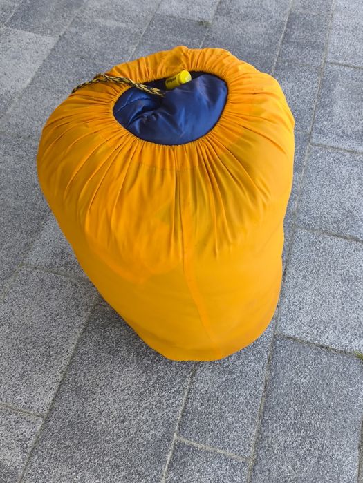 Ajungilak Trekkingowy  Śpiwór Jesienno -Zimowy Zimowy