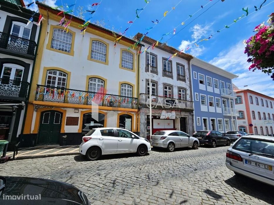 Prédio no centro histórico de Angra do Heroísmo!