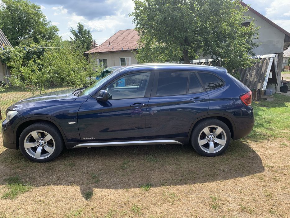 BMW X1 aвтомобіль легковий