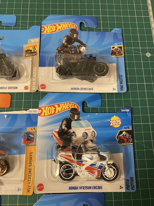 Hot Wheels lote motas