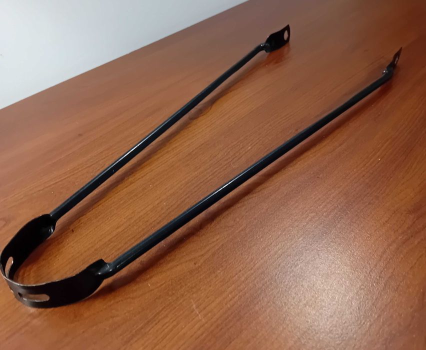 Wspornik błotnika do koła 28", stalowy,profilowany,czarny.