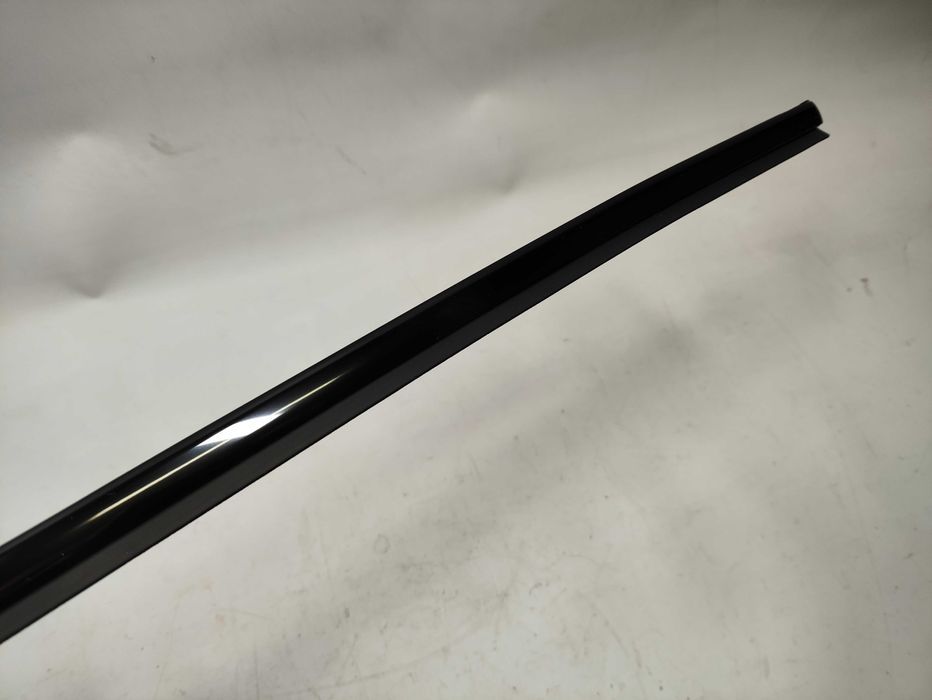 Listwa zgarniająca lewa czarna GLANZSCHWARZ BMW E92 E93 OE NOWA