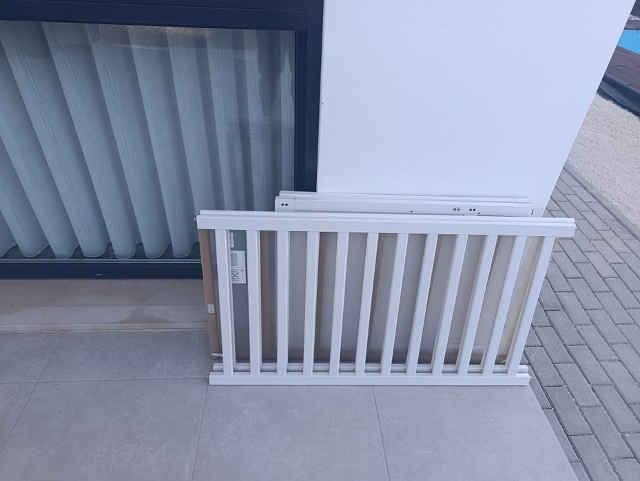 Berço para bebé com colchão