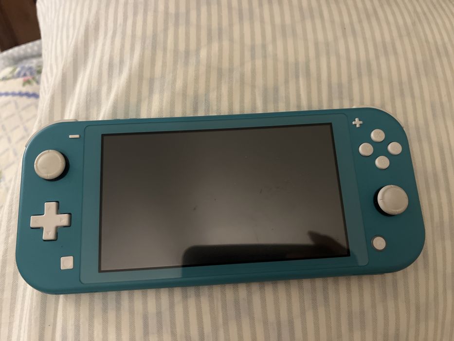 NITENDO SWITCH , desbloqueado e com cartao de   256GB