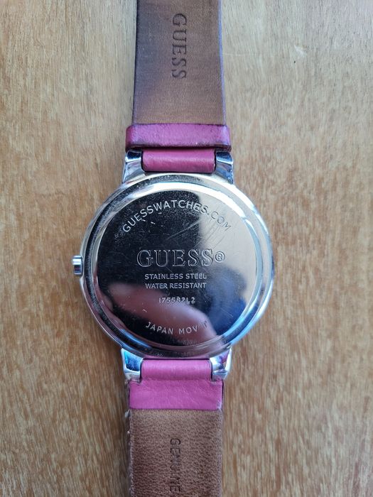 Relógio Fúcsia com Brilhantes - GUESS