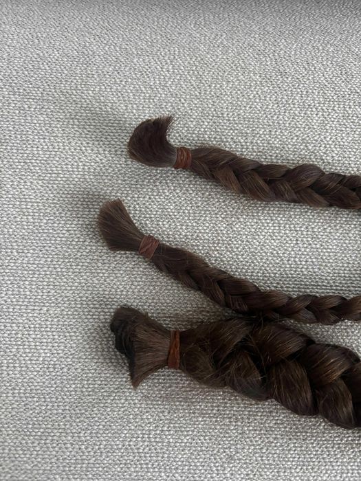 Naturalne włosy dziewicze – 50 cm / 110 g – ciemny blond