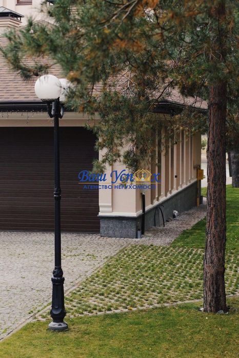 Продажа дома с ремонтом в лесу с выходом на реку.