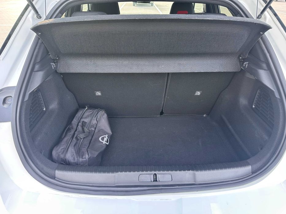 Продаю авто Opel Mokka 2023