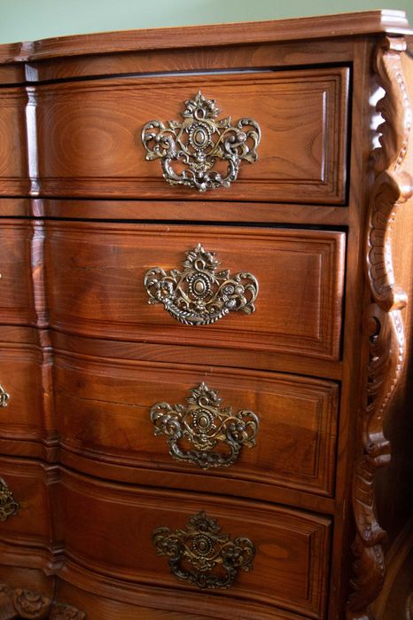 Camiseiro estilo barroco