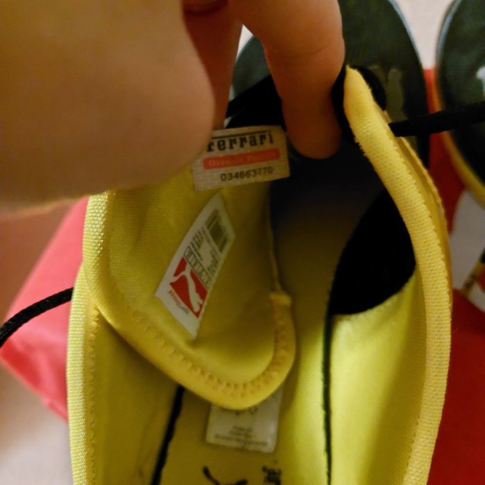 Кросівки пума Ferari.